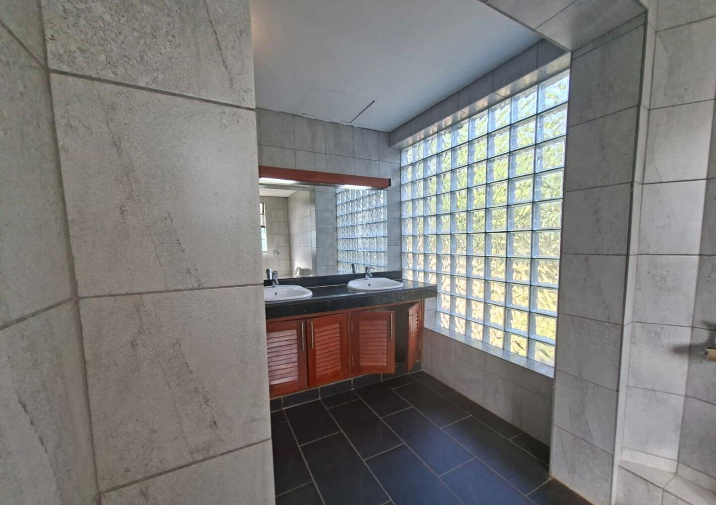1/8 Acre Garden Home for Rent