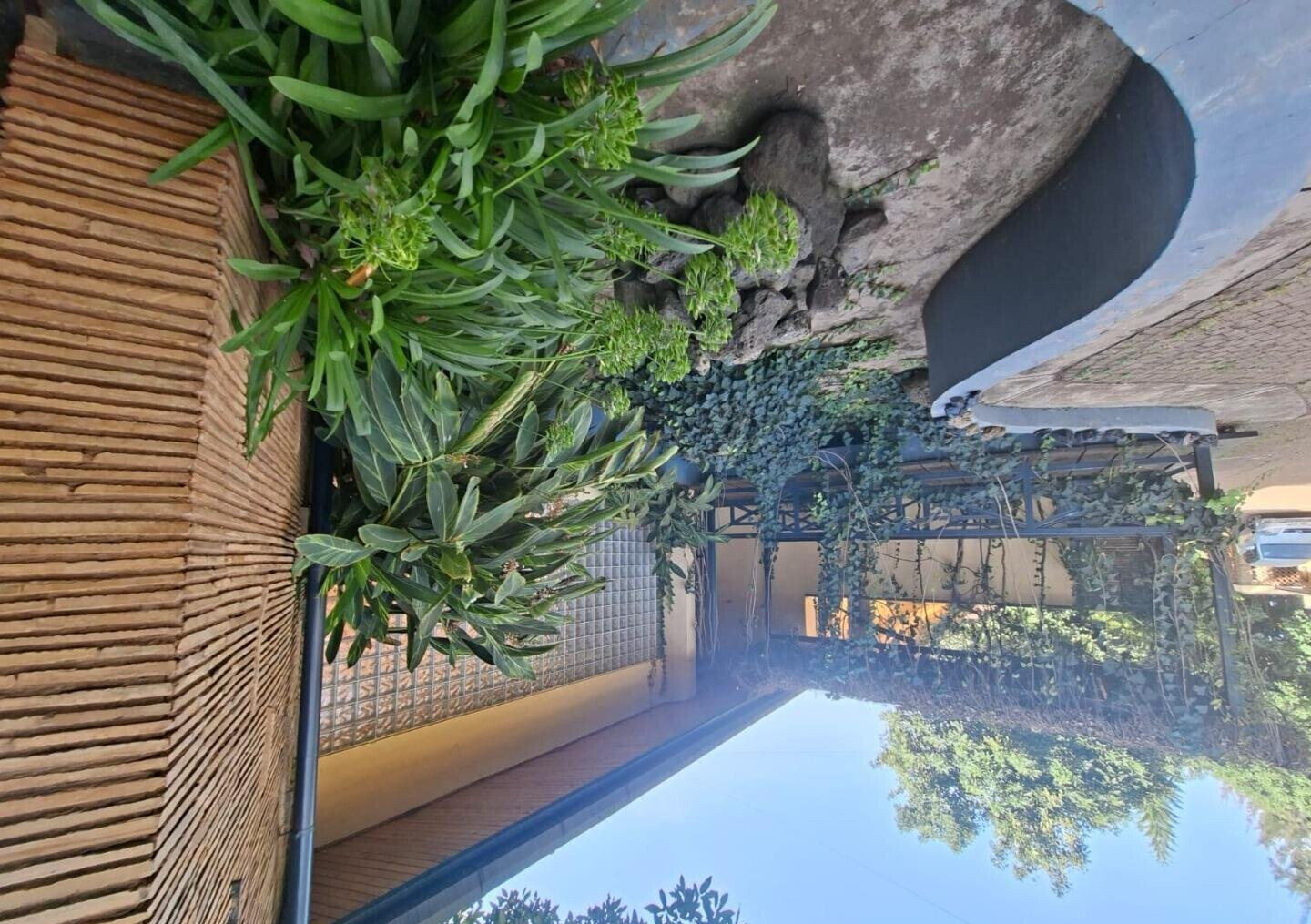 1/8 Acre Garden Home for Rent