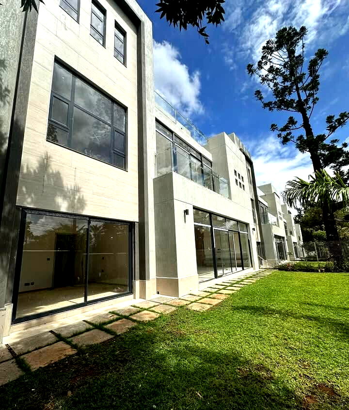 Brand New 5-Ensuite Villa in Gated Community of 7 - Lavington