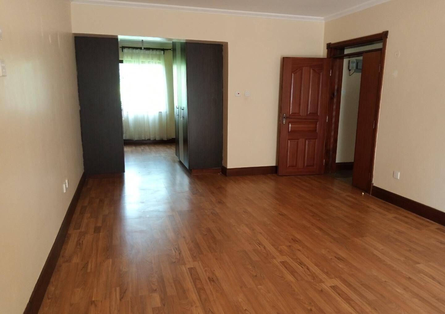 5-Ensuite Townhouse with Jacuzzi & Solar Panels - Westlands