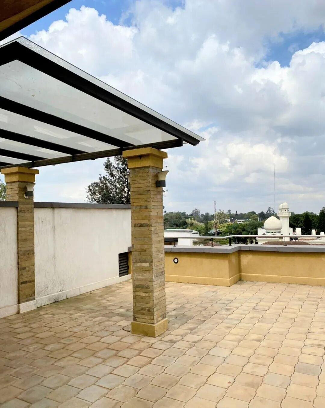 5-Ensuite Townhouse with Rooftop Entertainment & DSQ - Lavington