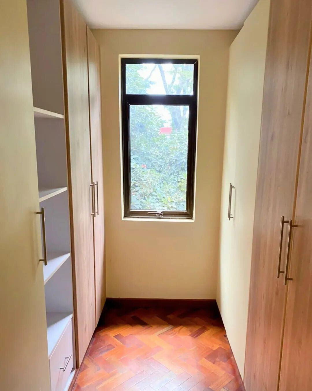 5-Ensuite Townhouse with Rooftop Entertainment & DSQ - Lavington