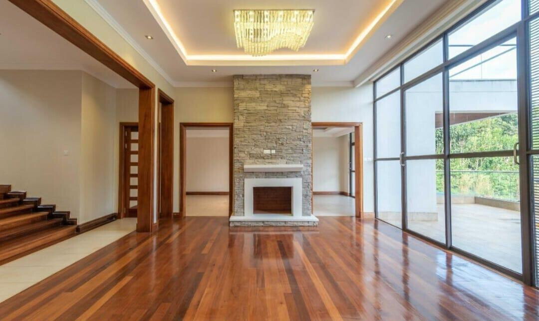 Private 5-Ensuite Townhouse with Pool & Generator – Karen