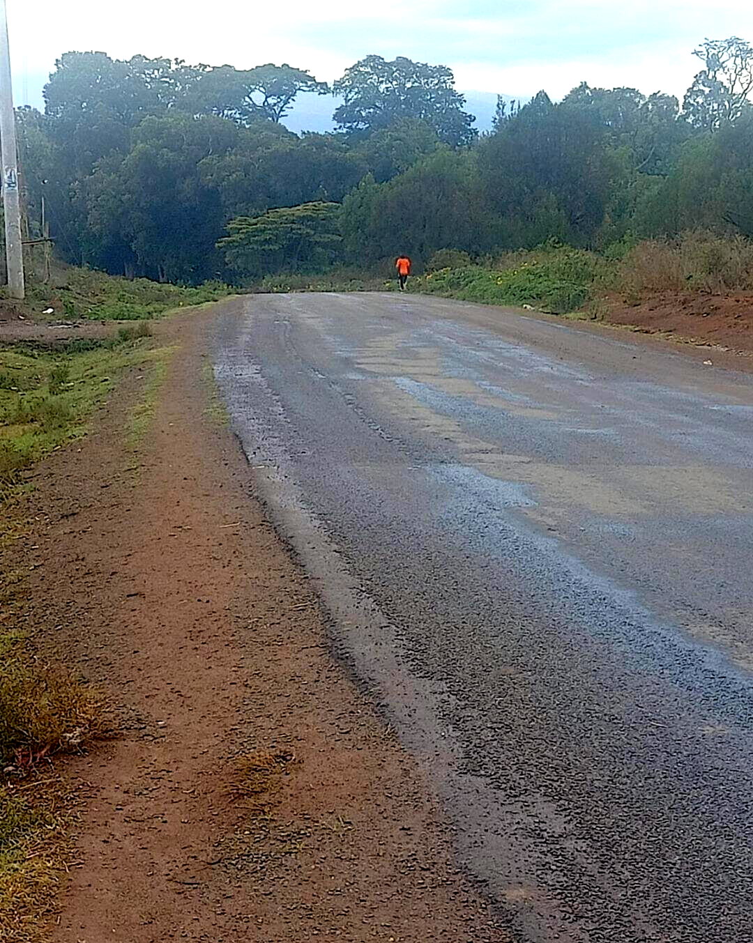 1-Acre Garden Plot with Parking - KSh 55M