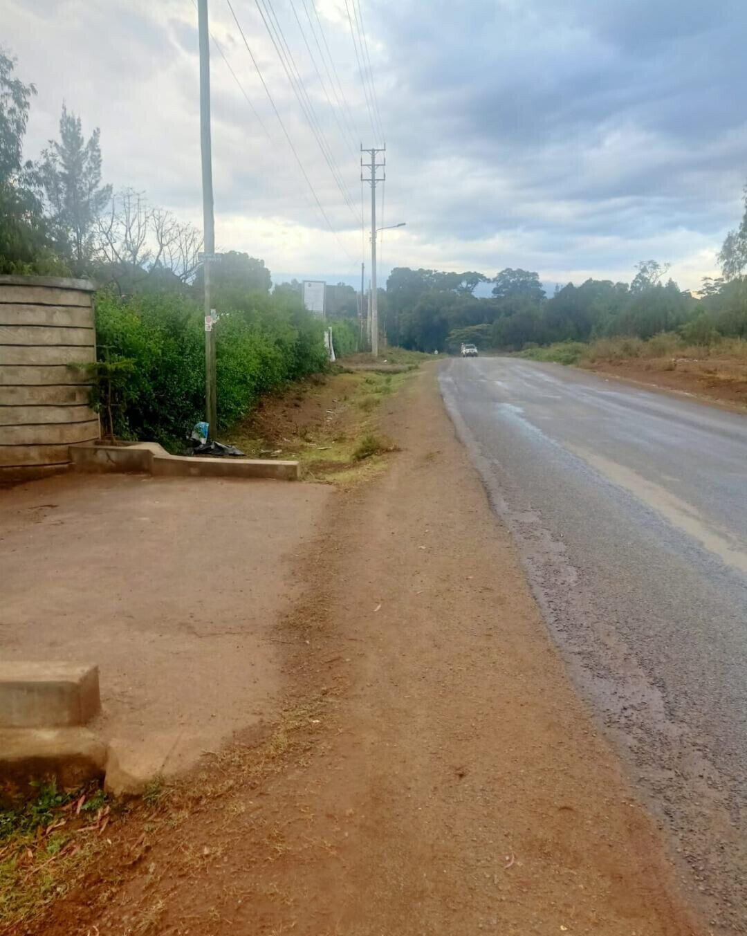 1-Acre Garden Plot with Parking - KSh 55M