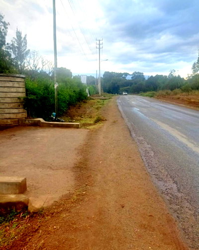 1-Acre Garden Plot with Parking - KSh 55M