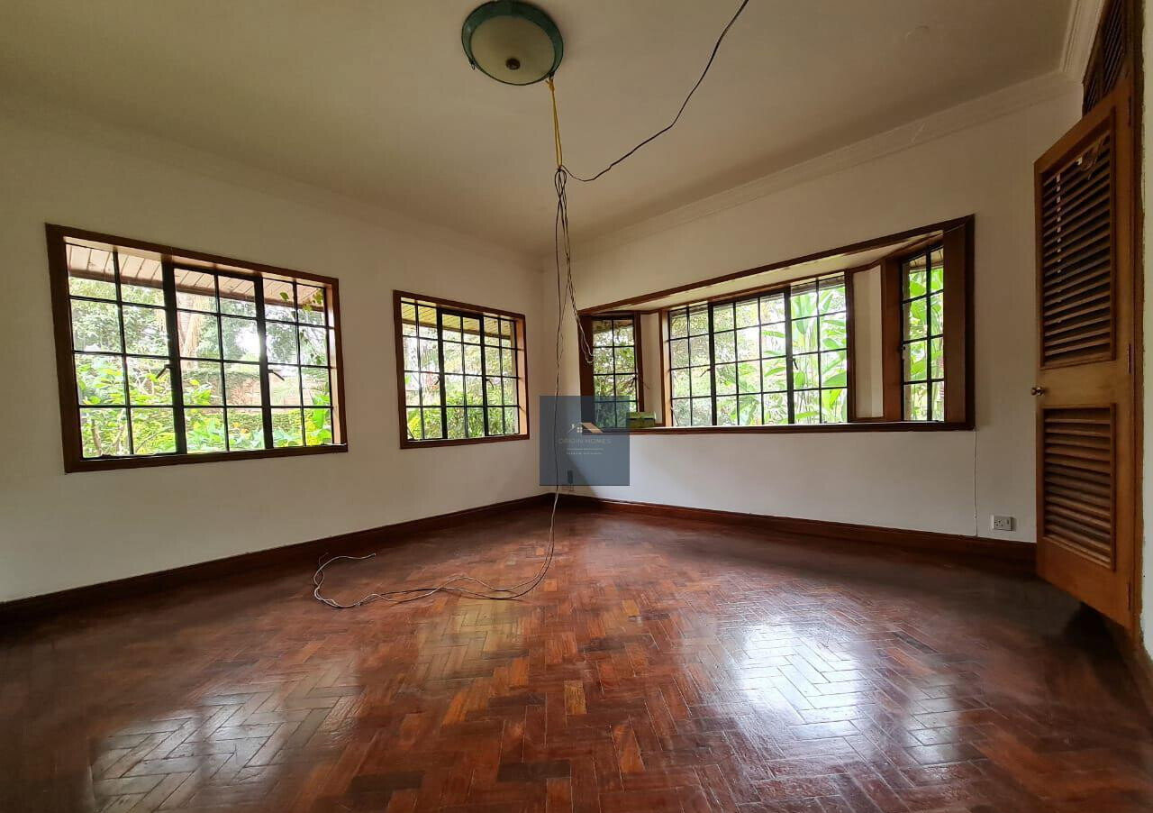 1/8 Acre 5BR Haven at KSh 450K