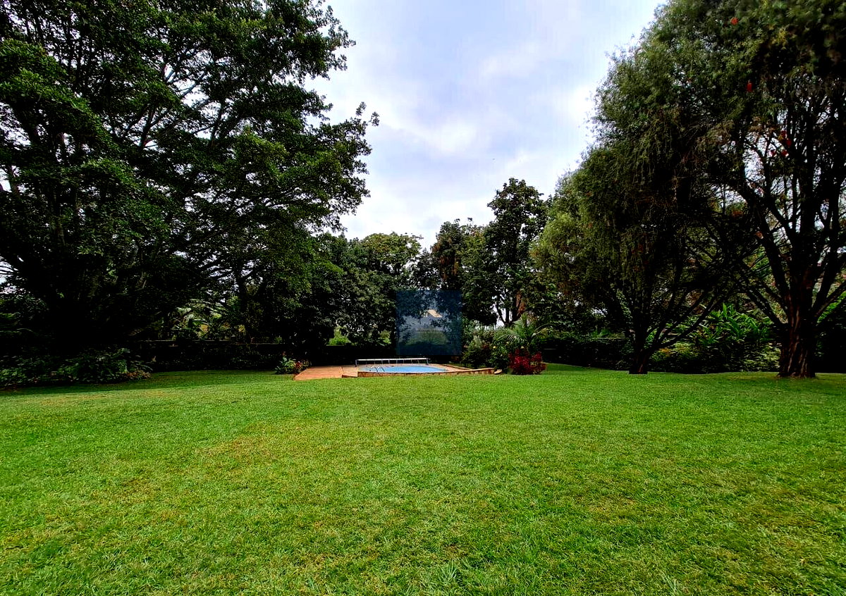 1/8 Acre 5BR Haven at KSh 450K