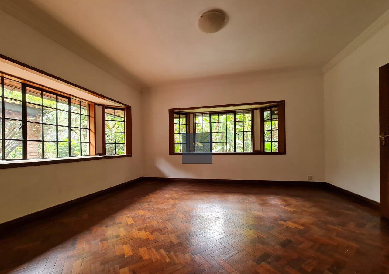1/8 Acre 5BR Haven at KSh 450K