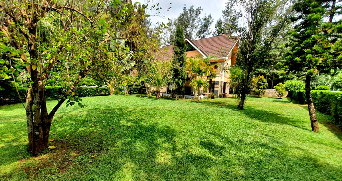 Last 4-Ensuite Villa with DSQ on Half-Acre – Karen