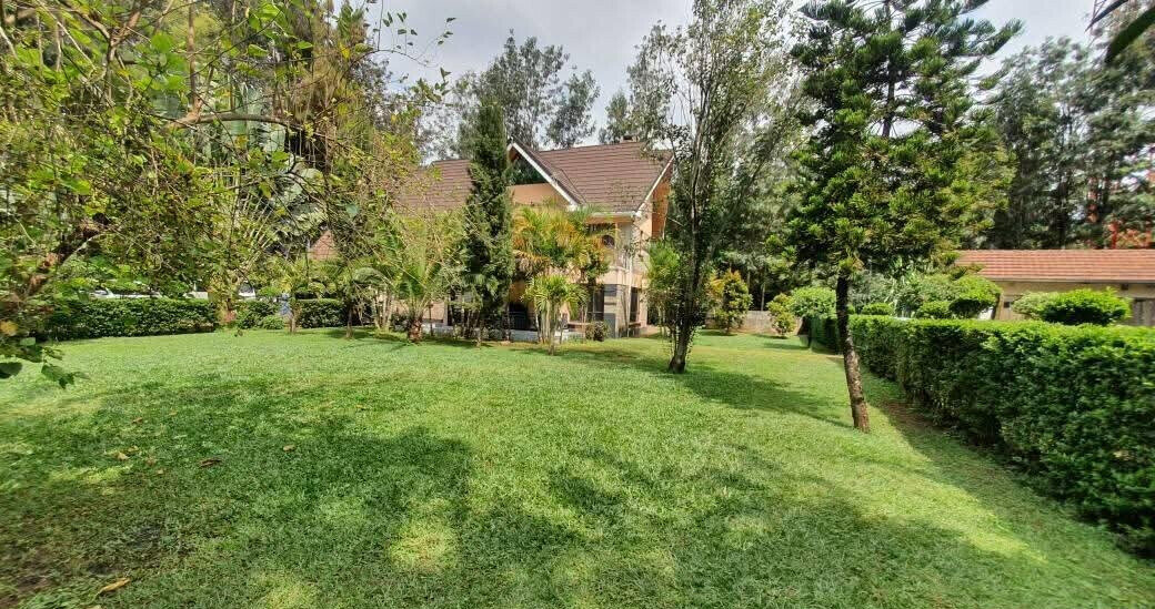 Last 4-Ensuite Villa with DSQ on Half-Acre – Karen