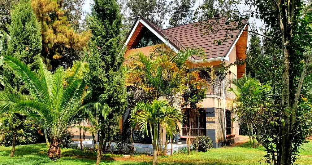 Last 4-Ensuite Villa with DSQ on Half-Acre – Karen