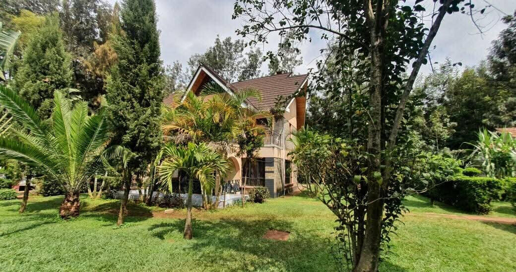 Last 4-Ensuite Villa with DSQ on Half-Acre – Karen