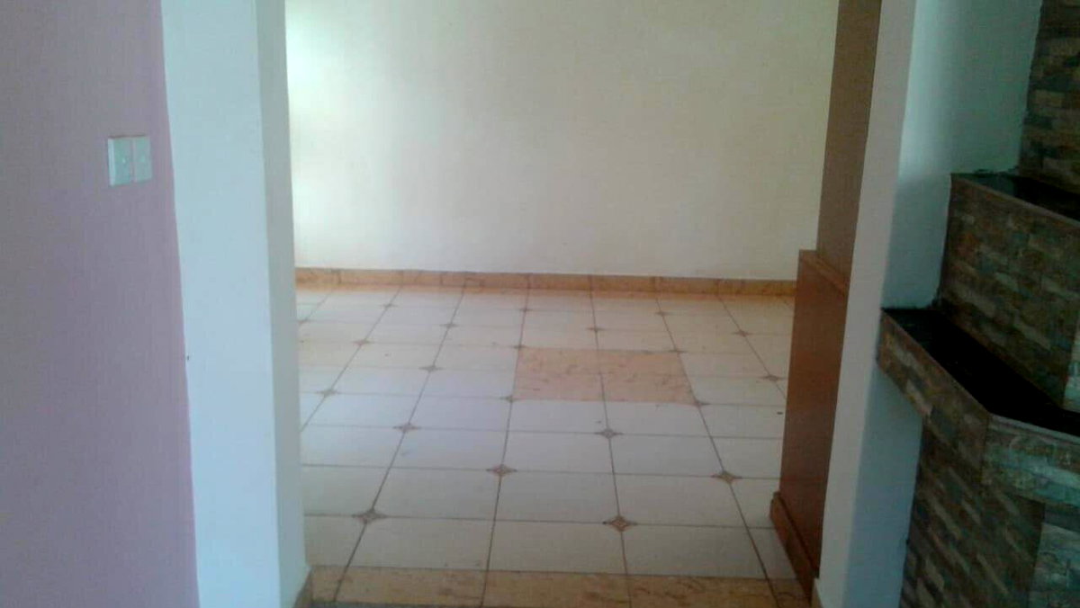 4BR All En-Suite Townhouse on Tarmac, Borehole & 3-Phase Power - Kiserian