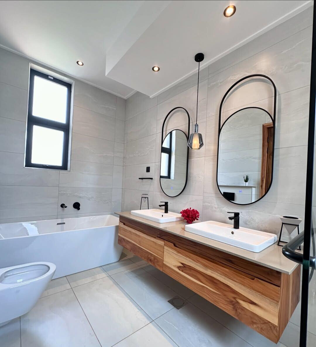 4BR All-Ensuite Townhouse with Pool & Gym - Loresho