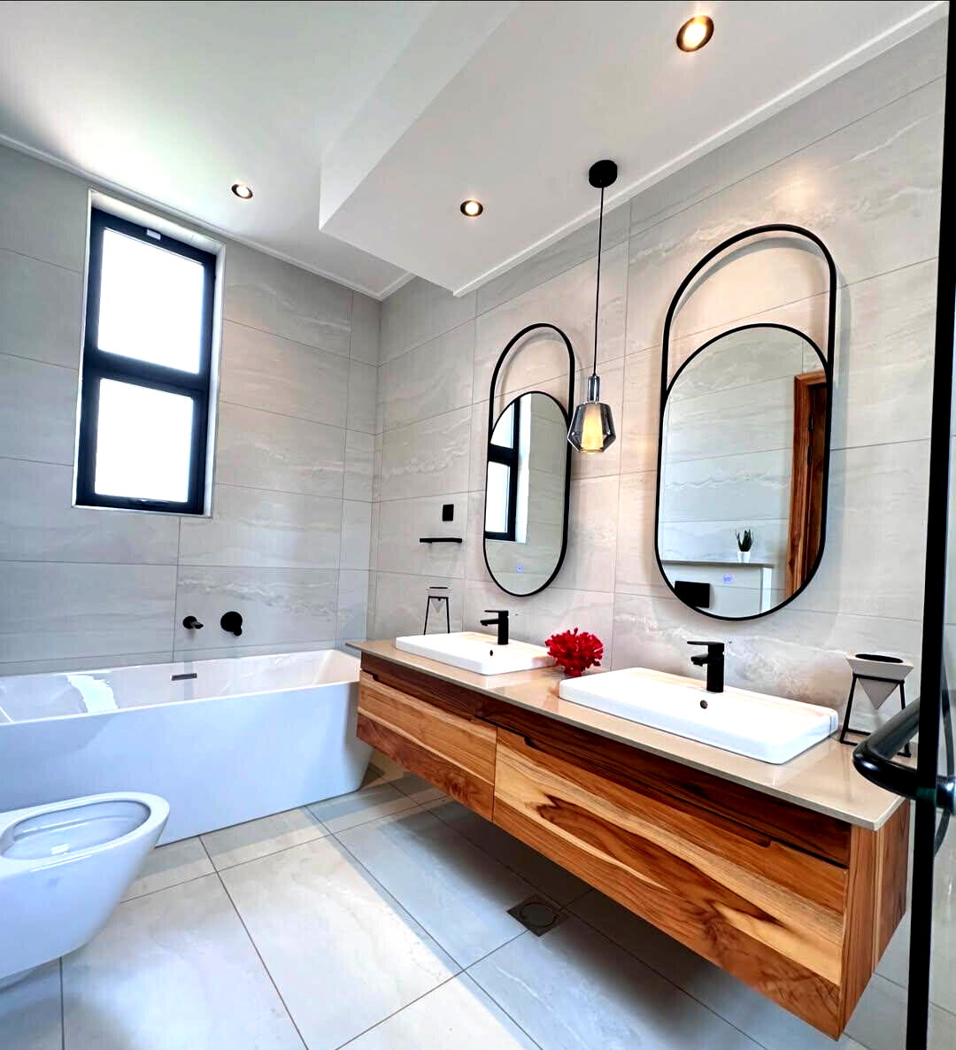 4BR All-Ensuite Townhouse with Pool & Gym - Loresho