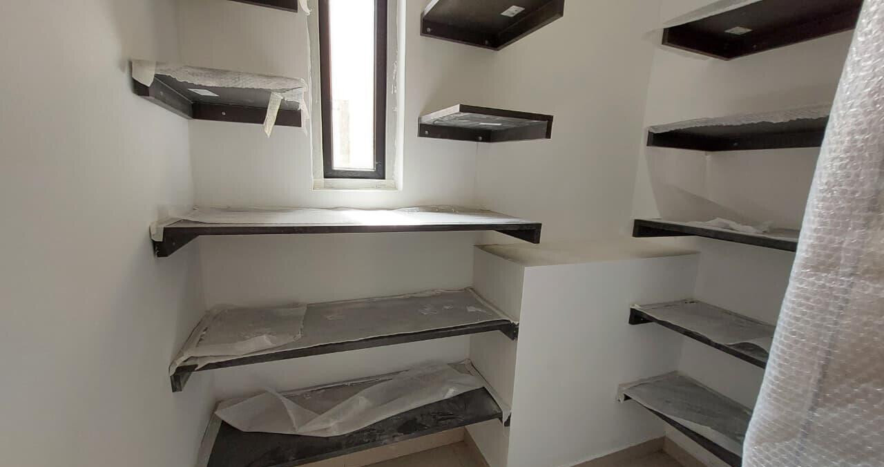 5BR All-Ensuite Townhouse with Jacuzzi & Private Garden - Lavington