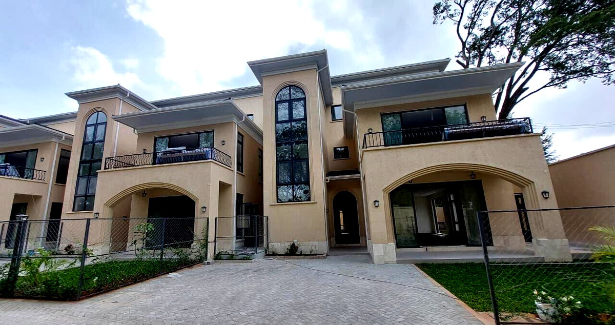 5BR All-Ensuite Townhouse with Jacuzzi & Private Garden - Lavington