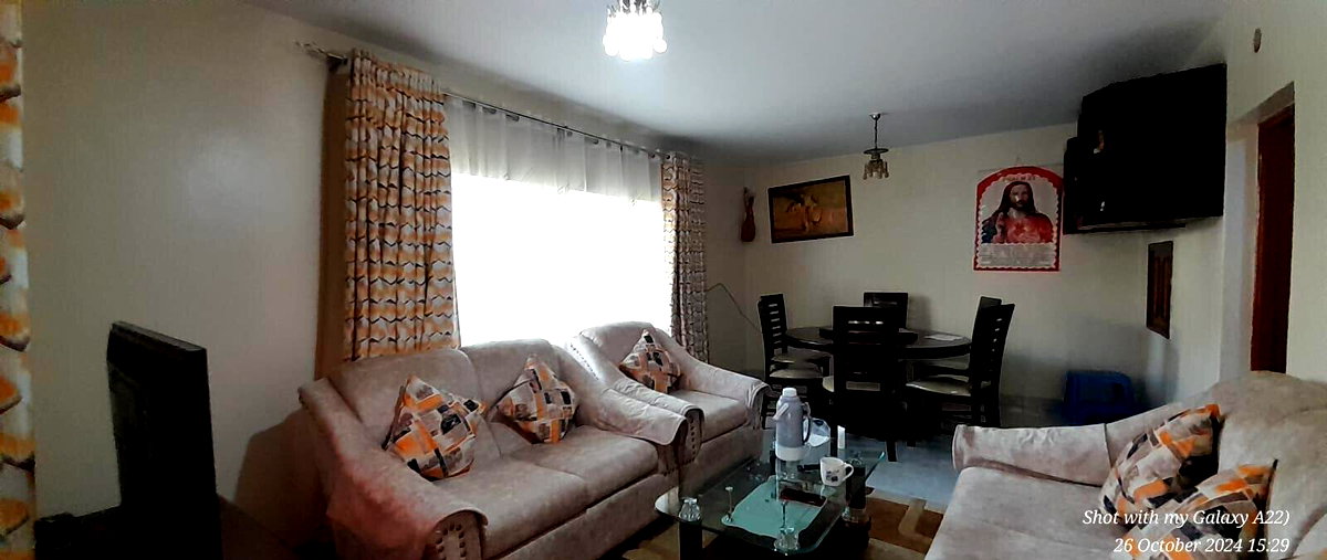 4BR Maisonette with 3 Shops Fronting Tarmac - Donholm