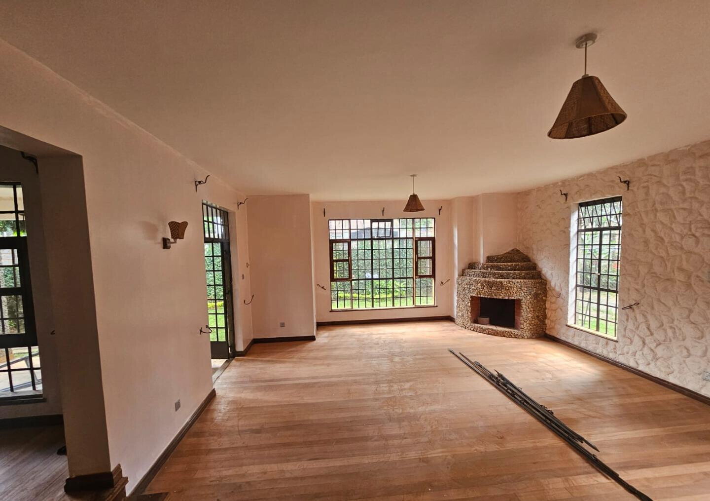 KSh 400K 4BR Spring Valley Home