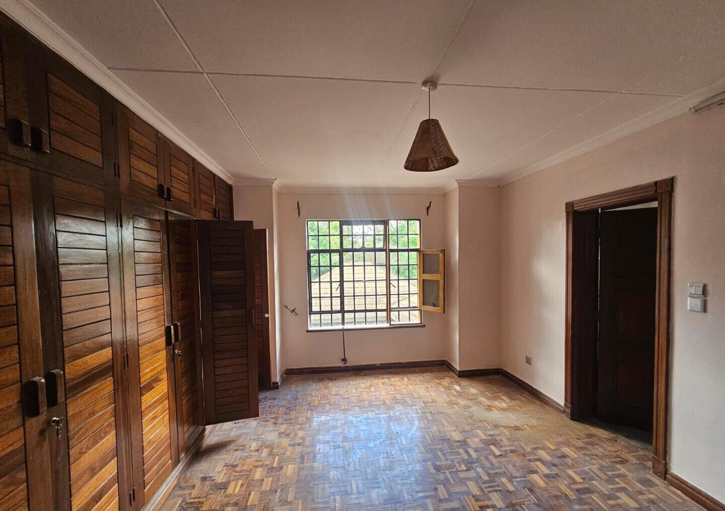 KSh 400K 4BR Spring Valley Home