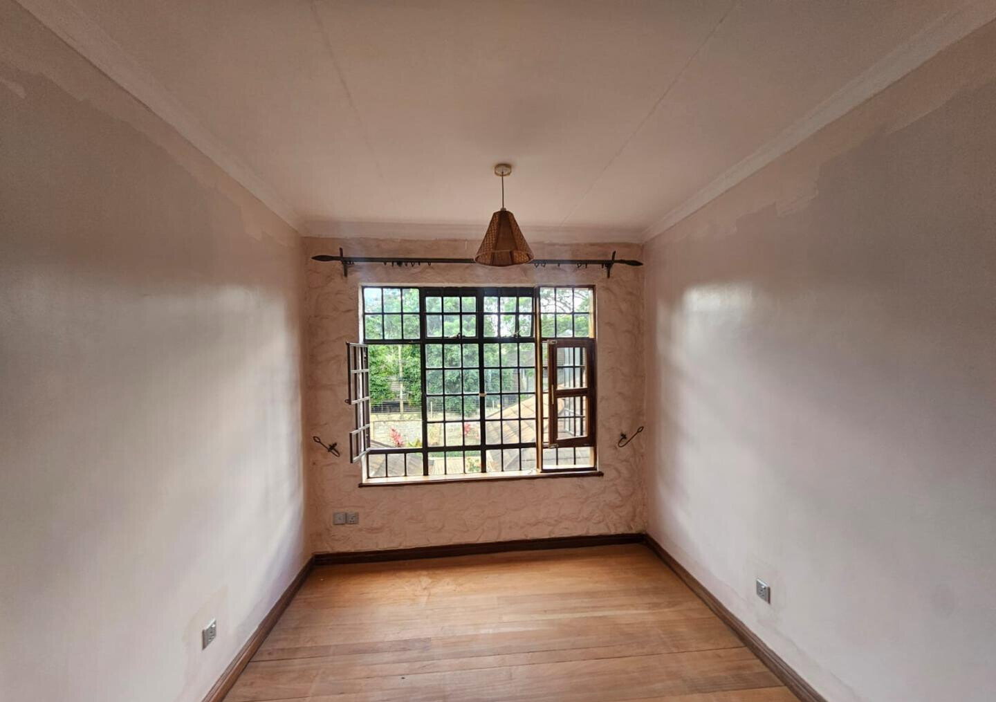 KSh 400K 4BR Spring Valley Home