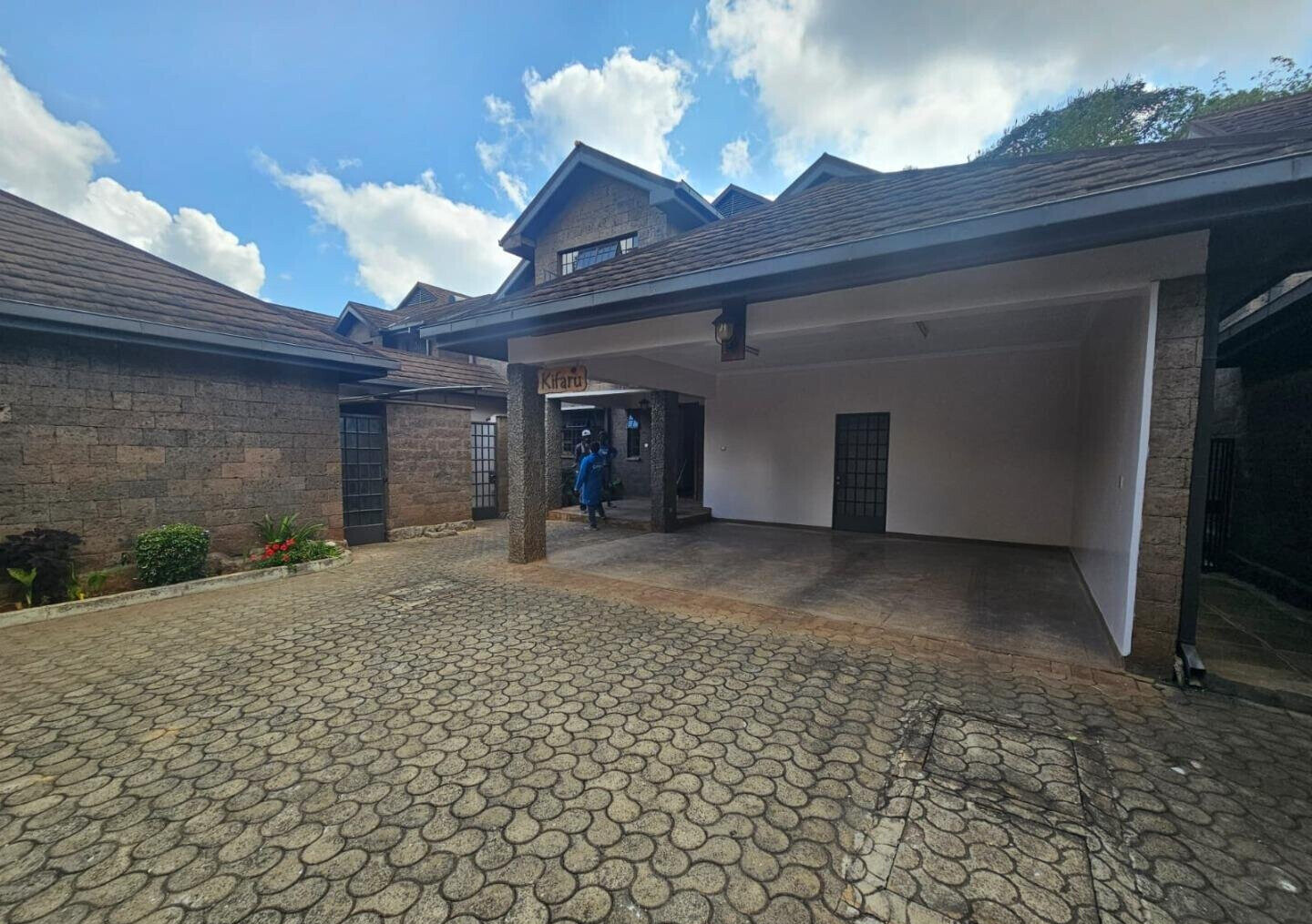 KSh 400K 4BR Spring Valley Home