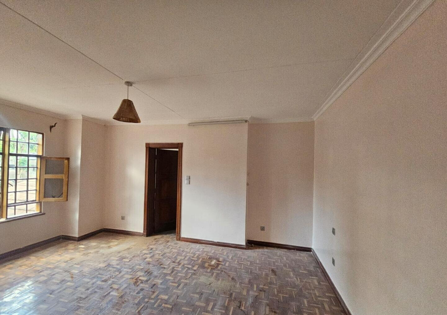 KSh 400K 4BR Spring Valley Home