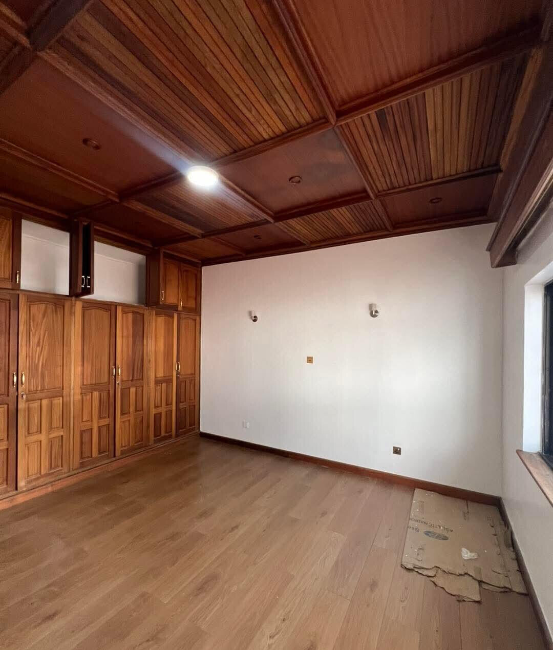8BR Garden Estate for KSh 450K