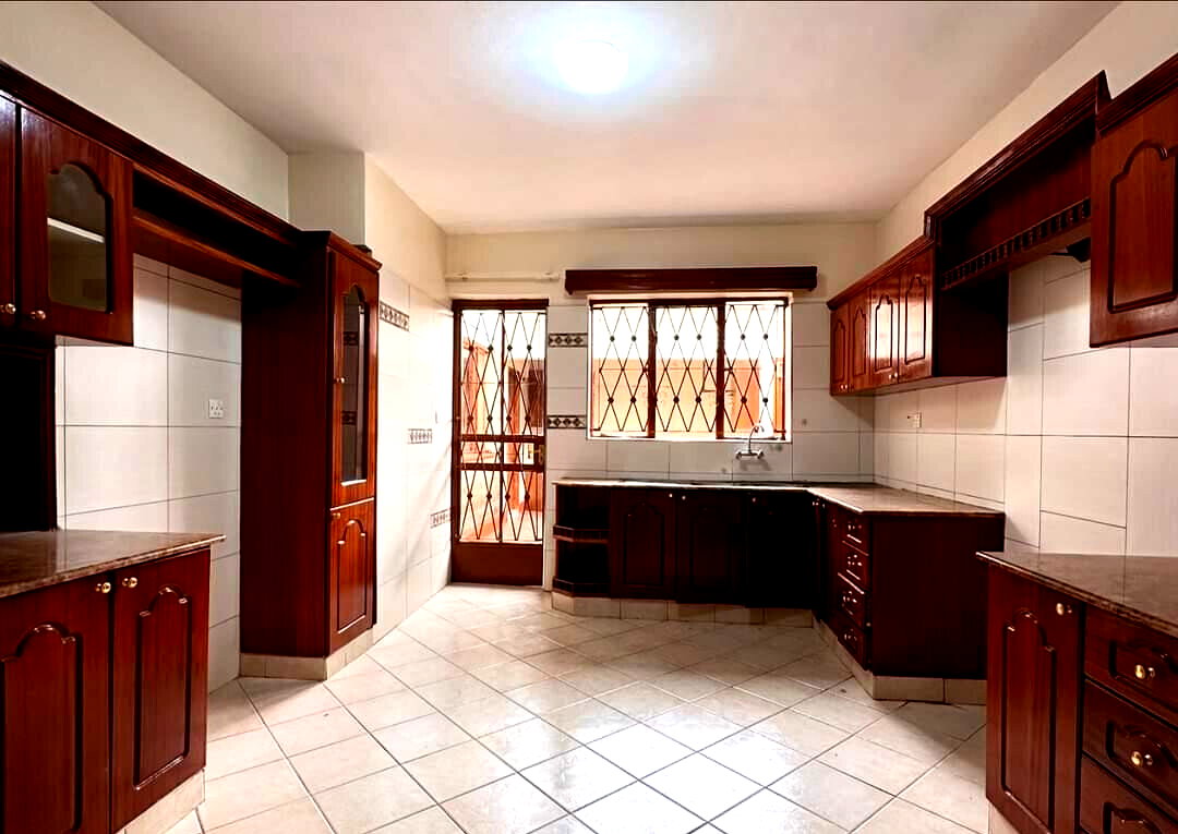 4-Bed Ensuite Townhouse with DSQ & Rental Income - Lavington