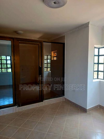 5bdrm Mansion in Kitengela for sale - Image 13