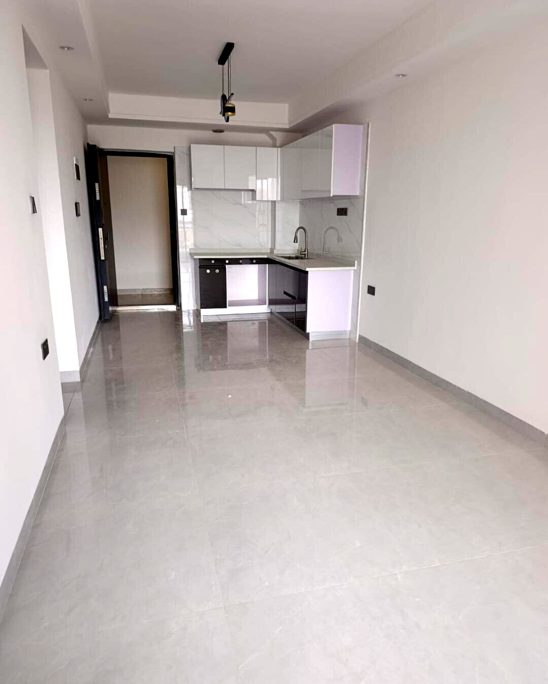 2BR Ready Apartment with Heated Pool & Rooftop Coffee Bar - Kilimani