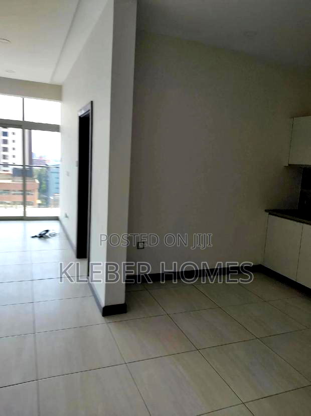 3bdrm Duplex in Westlands for sale