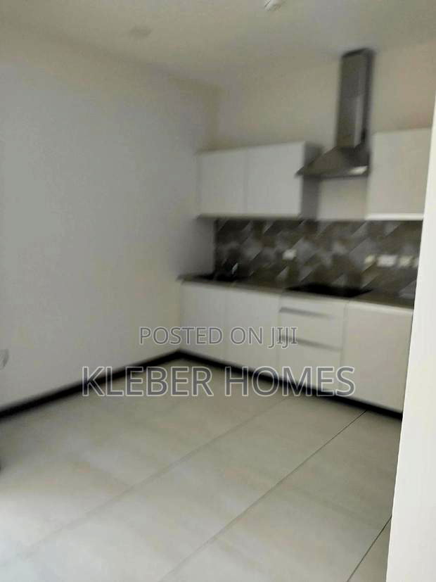 3bdrm Duplex in Westlands for sale