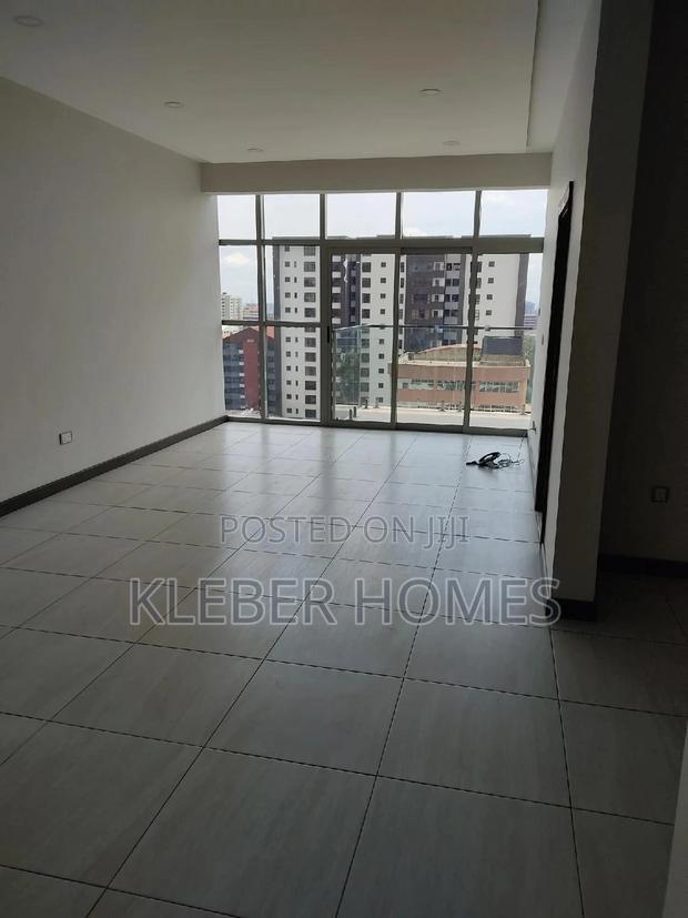 3bdrm Duplex in Westlands for sale