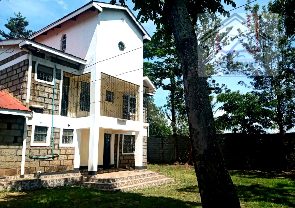 Quarter Acre 4BR Home with Garden