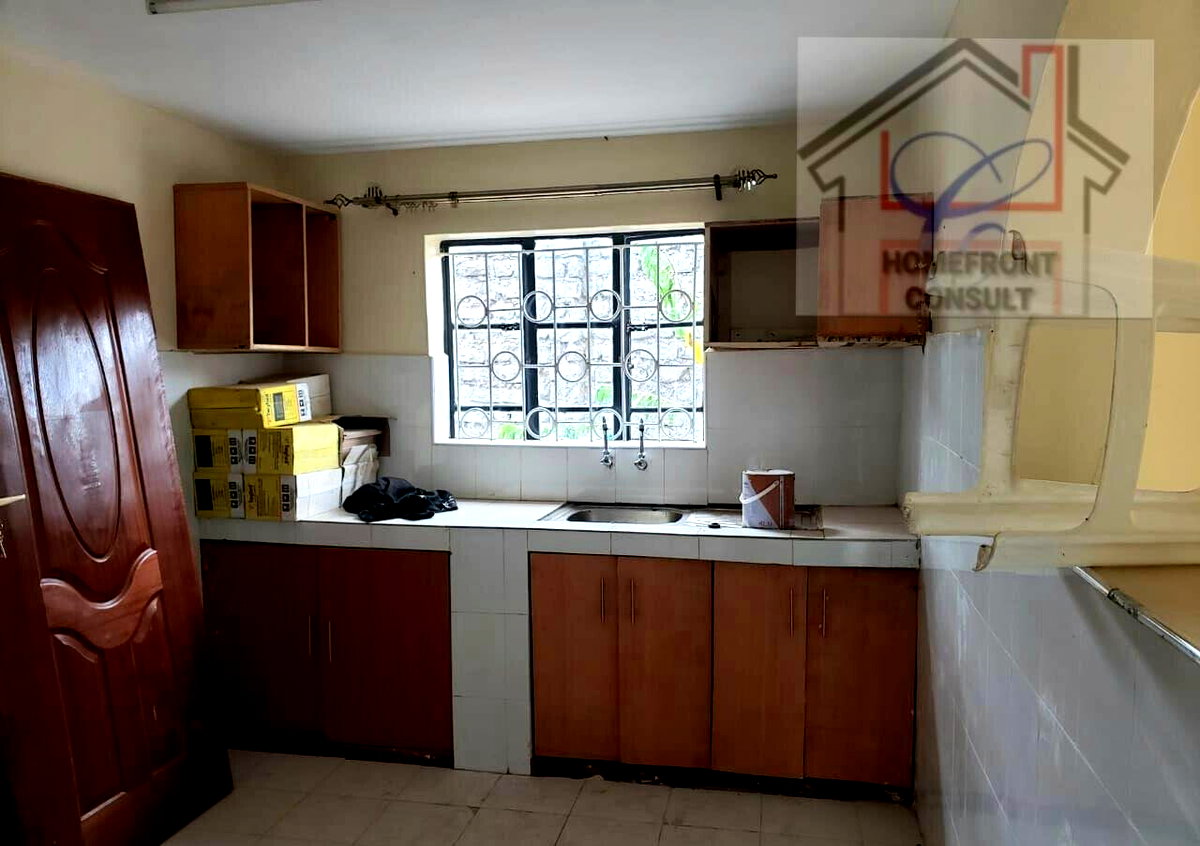 Quarter Acre 4BR Home with Garden