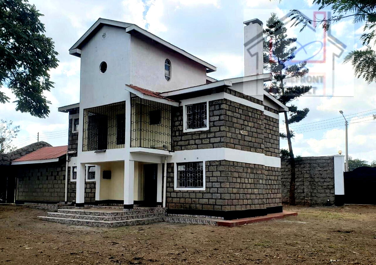 Quarter Acre 4BR Home with Garden