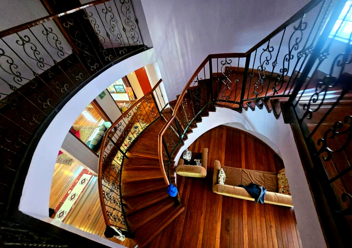 4-Bed Townhouse with DSQ on Quarter-Acre – Kerarapon, Karen