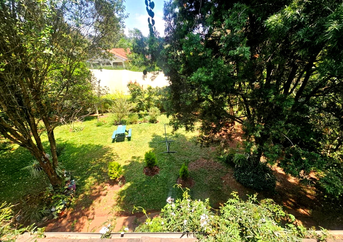 4-Bed Townhouse with DSQ on Quarter-Acre – Kerarapon, Karen