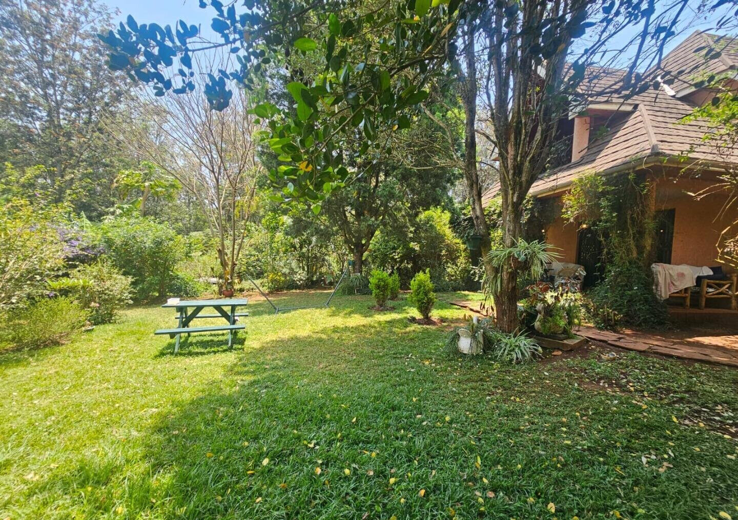 4-Bed Townhouse with DSQ on Quarter-Acre – Kerarapon, Karen