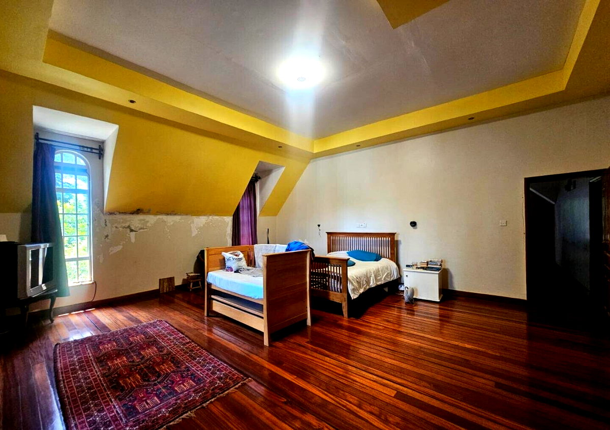 4-Bed Townhouse with DSQ on Quarter-Acre – Kerarapon, Karen