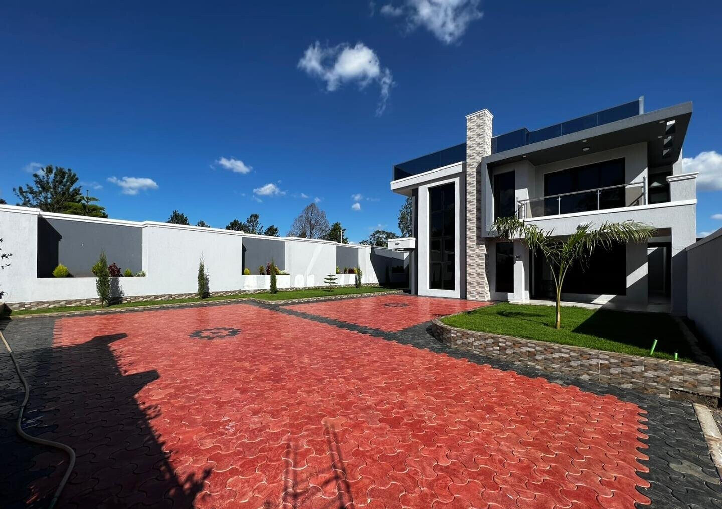 4BR Villa with Pool & Clubhouse on Kamiti Road - Kiambu
