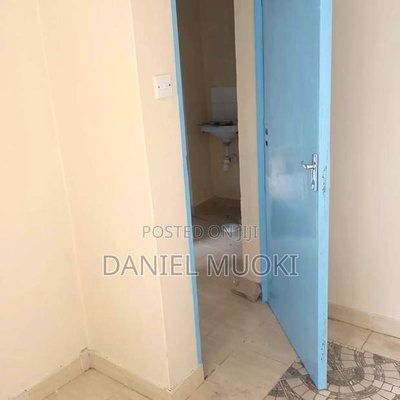 2bdrm Apartment in Tena Oloibon Hotel, Umoja for rent - Image 9