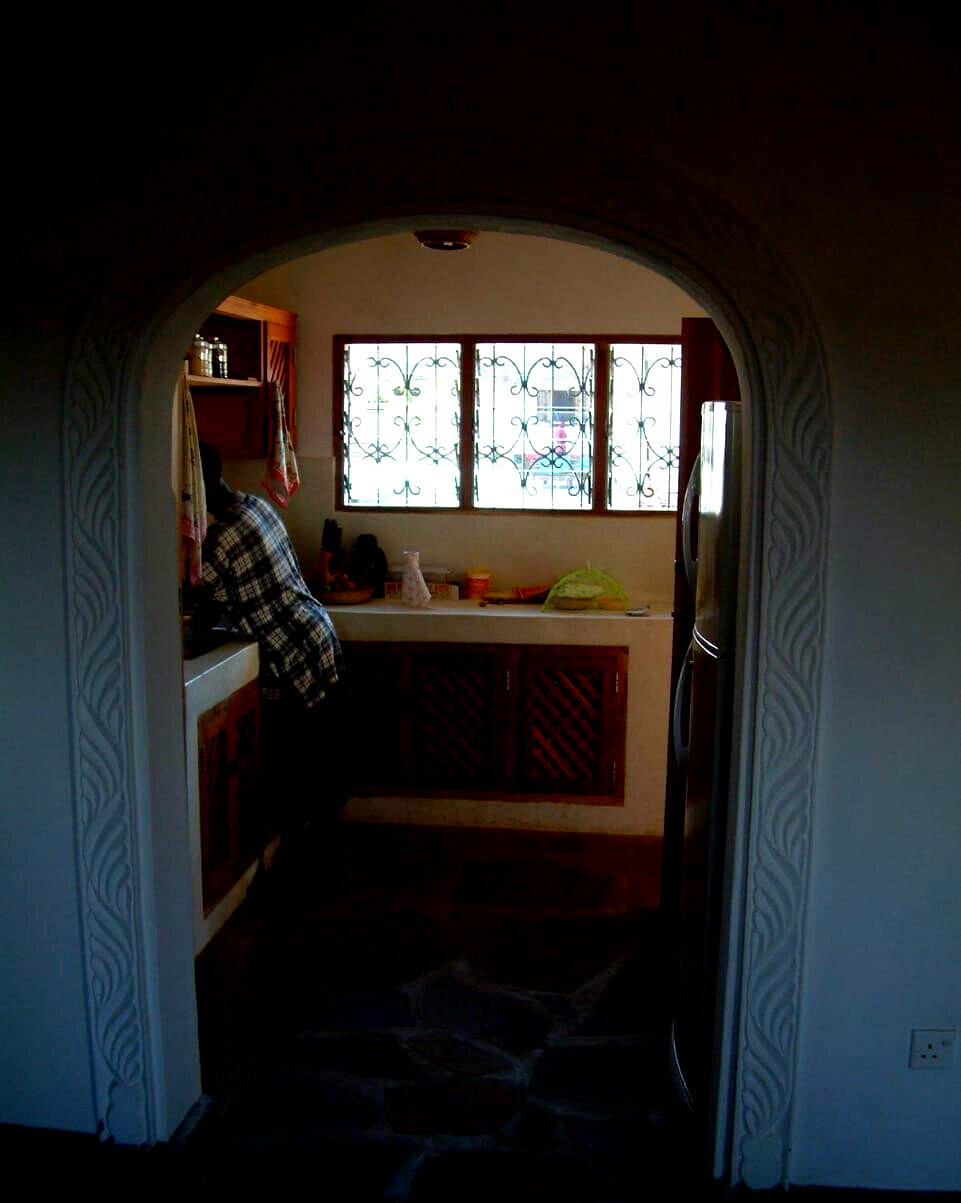 3BR Makuti-Roof Villa with Pool Access – Casuarina, Malindi