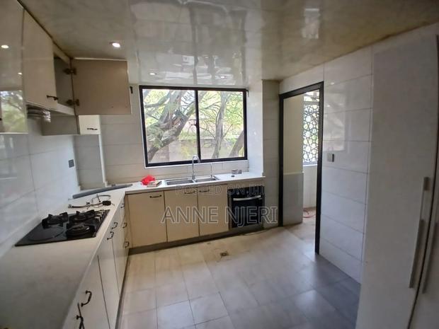 5bdrm Apartment in Kilimani for rent