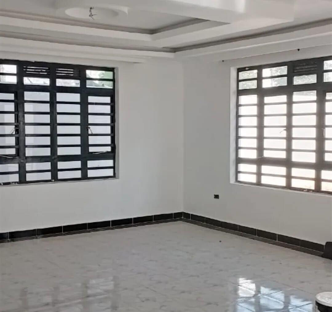 4BR All-Ensuite Townhouse with DSQ & 20K Tank - Membley
