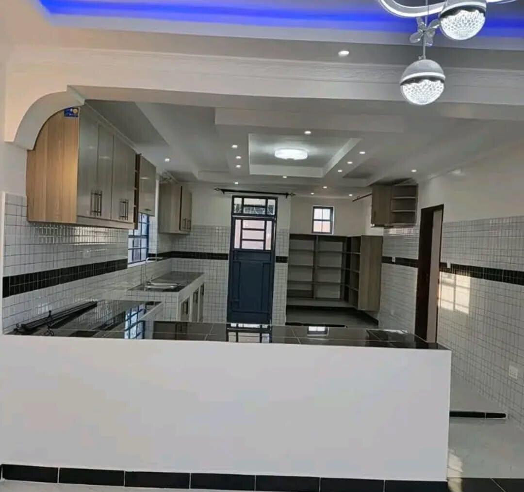 4BR All-Ensuite Townhouse with DSQ & 20K Tank - Membley