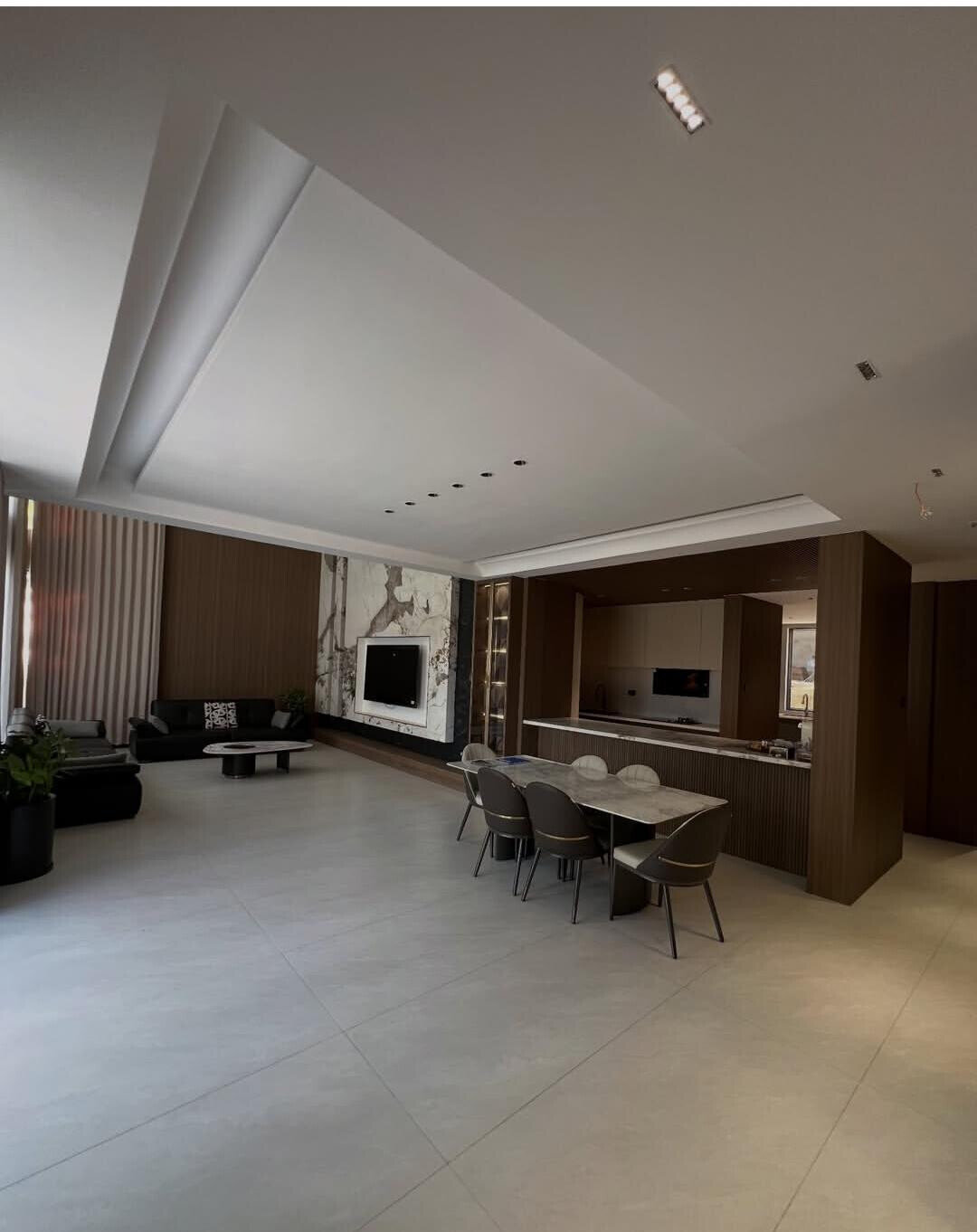 Smart 5BR Villa with Private Lift & Rooftop Terrace - Lavington