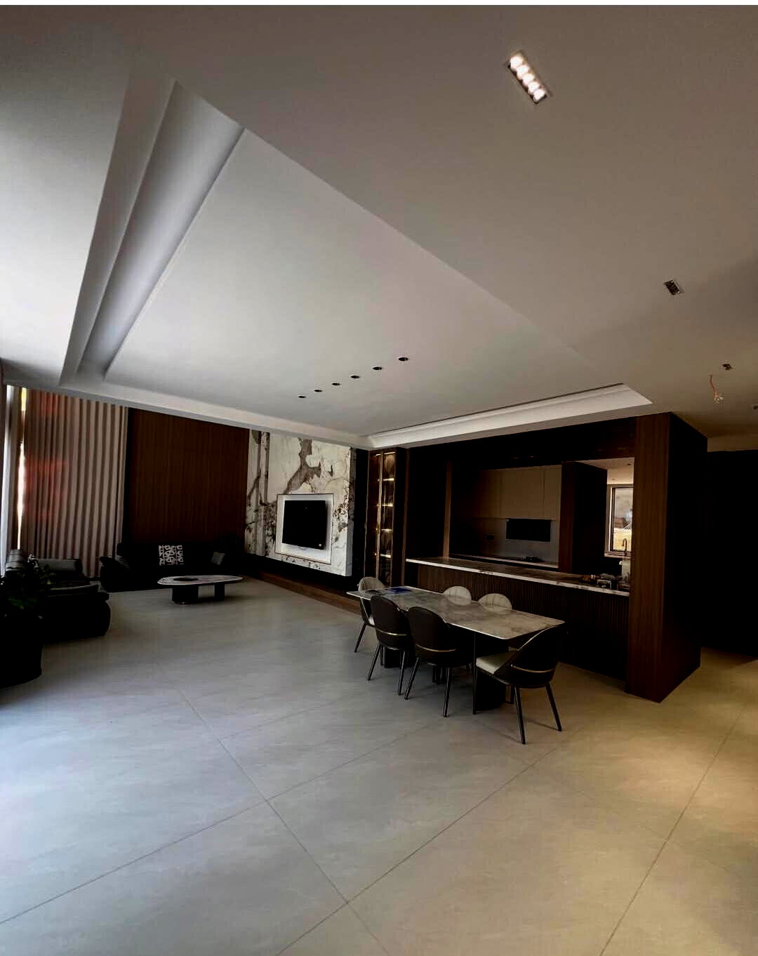 Smart 5BR Villa with Private Lift & Rooftop Terrace - Lavington